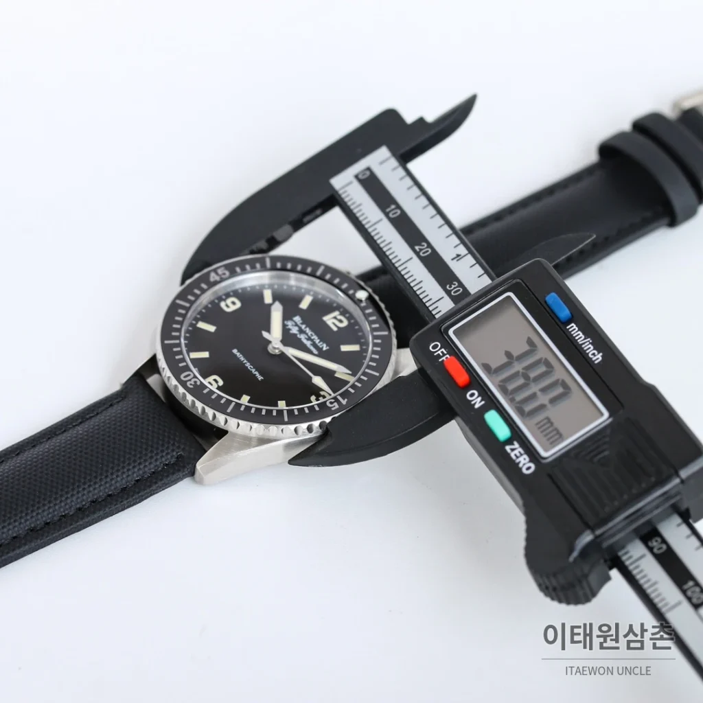 블랑팡 피프티패덤즈 바티스카프 세라믹 오토매틱 38mm 블랙 블랙 나일론 스트랩 (2)