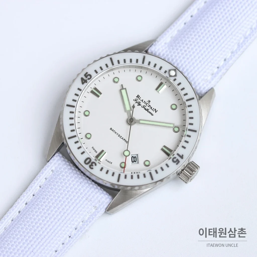블랑팡 피프티패덤즈 바티스카프 세라믹 오토매틱 38mm 블랙 화이트 나일론 스트랩 (2)