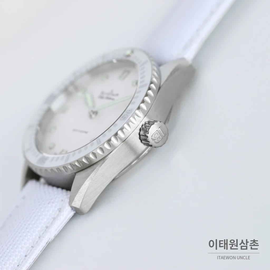 블랑팡 피프티패덤즈 바티스카프 세라믹 오토매틱 38mm 블랙 화이트 나일론 스트랩 (2)