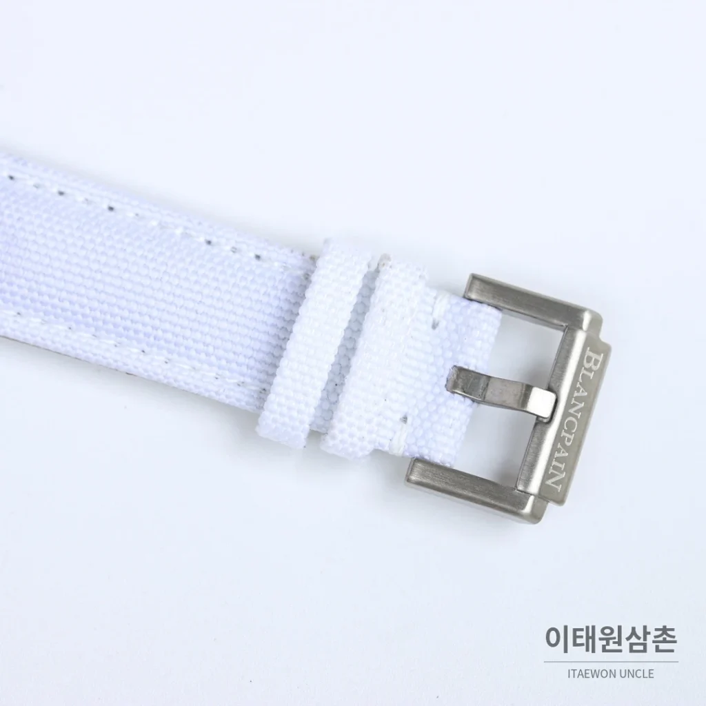 블랑팡 피프티패덤즈 바티스카프 세라믹 오토매틱 38mm 블랙 화이트 나일론 스트랩 (3)