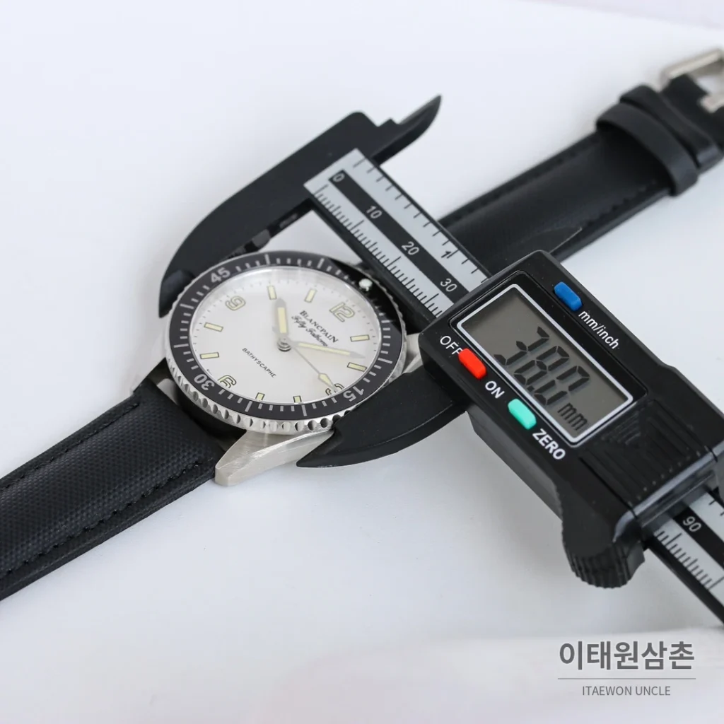블랑팡 피프티패덤즈 바티스카프 세라믹 오토매틱 38mm 블랙 블랙 나일론 스트랩