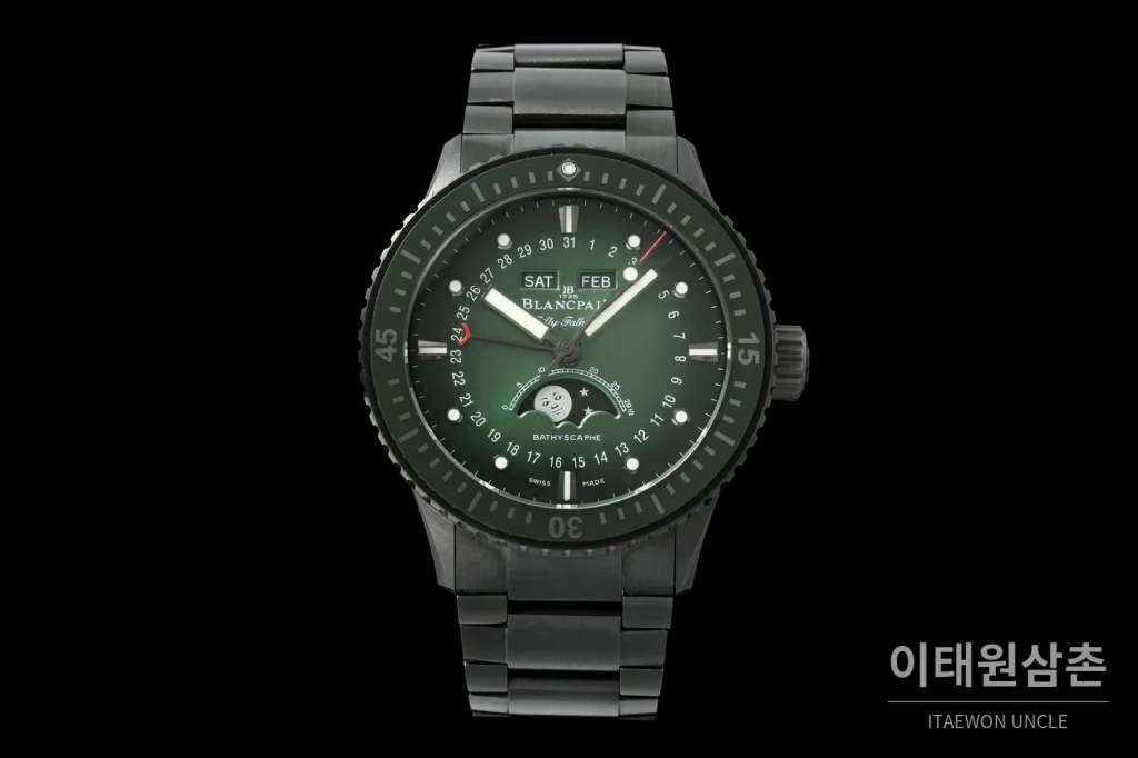 블랑팡 피프티패덤즈 바티스카프 세라믹 풀캘린더 문페이즈 오토매틱 43.6mm 블랙 세라믹 브레이슬릿 그린 베젤