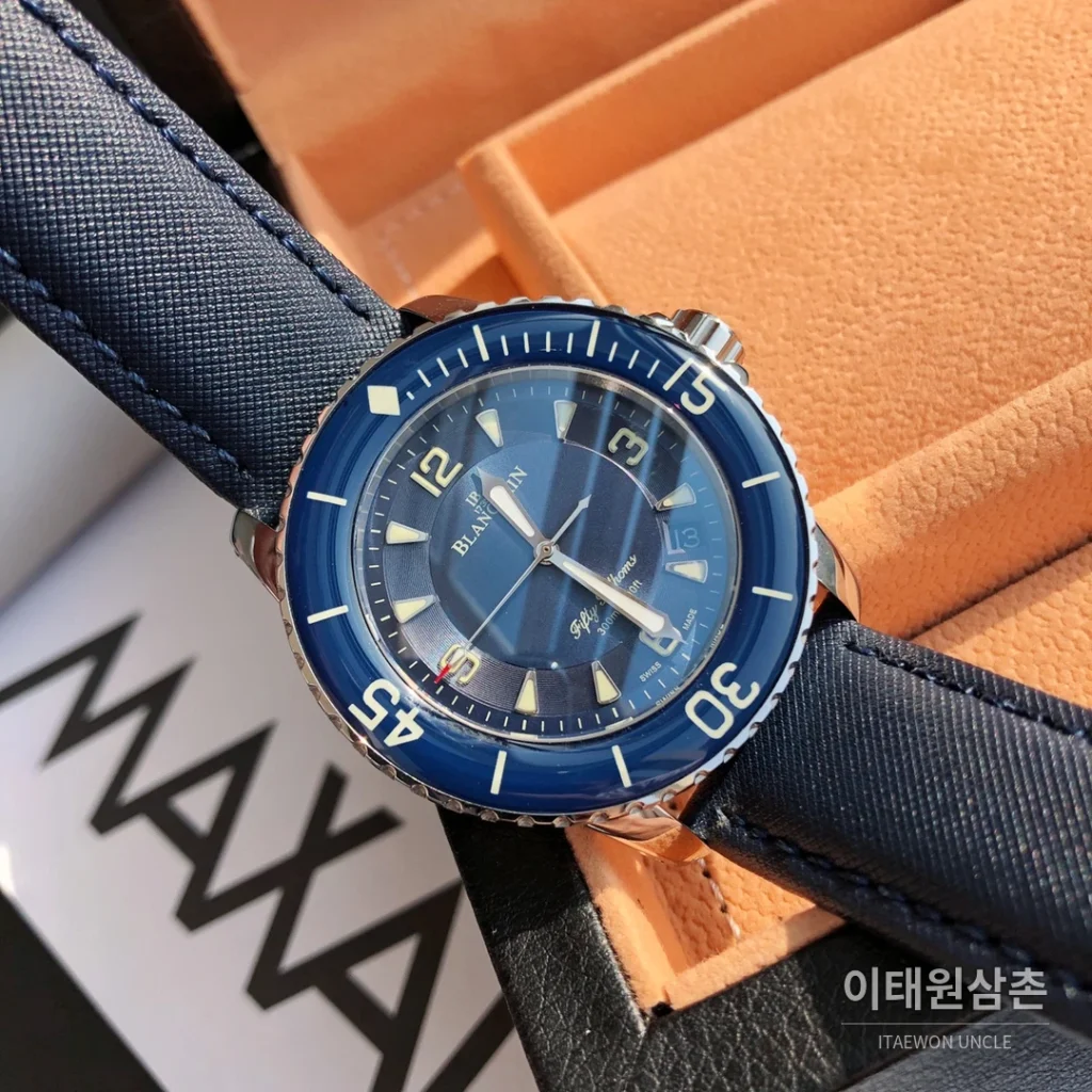 블랑팡 피프티패덤즈 블랙 세라믹 다이버 오토매틱 45mm 네이비 다이얼