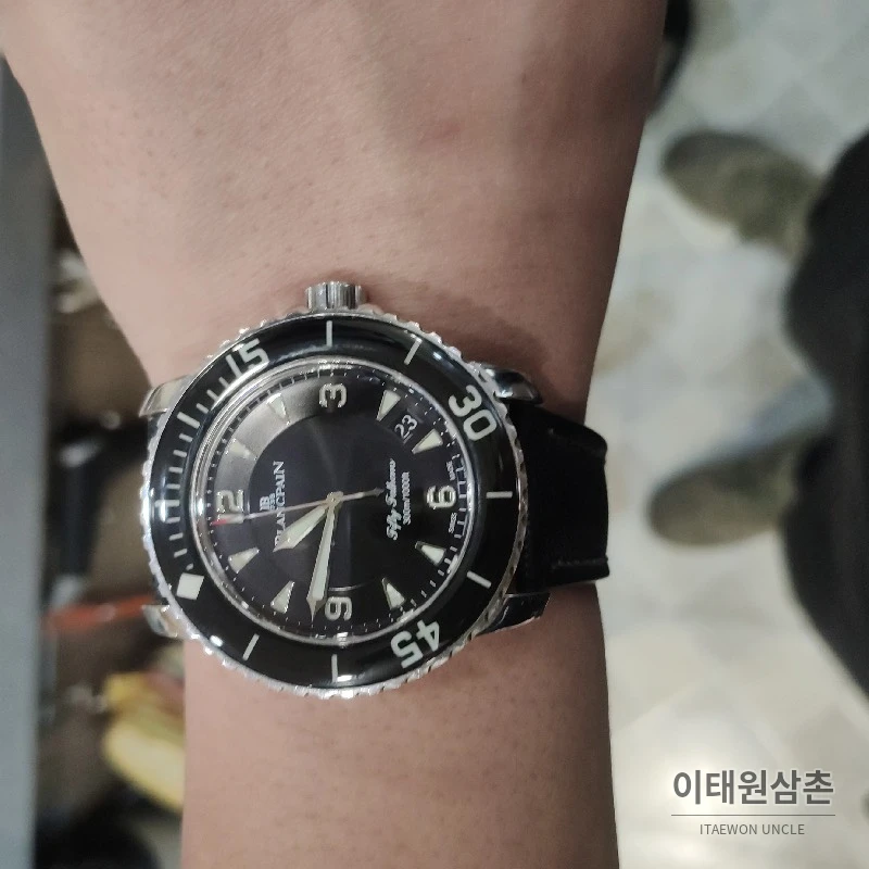 블랑팡 피프티패덤즈 블랙 세라믹 다이버 오토매틱 45mm 블랙 다이얼
