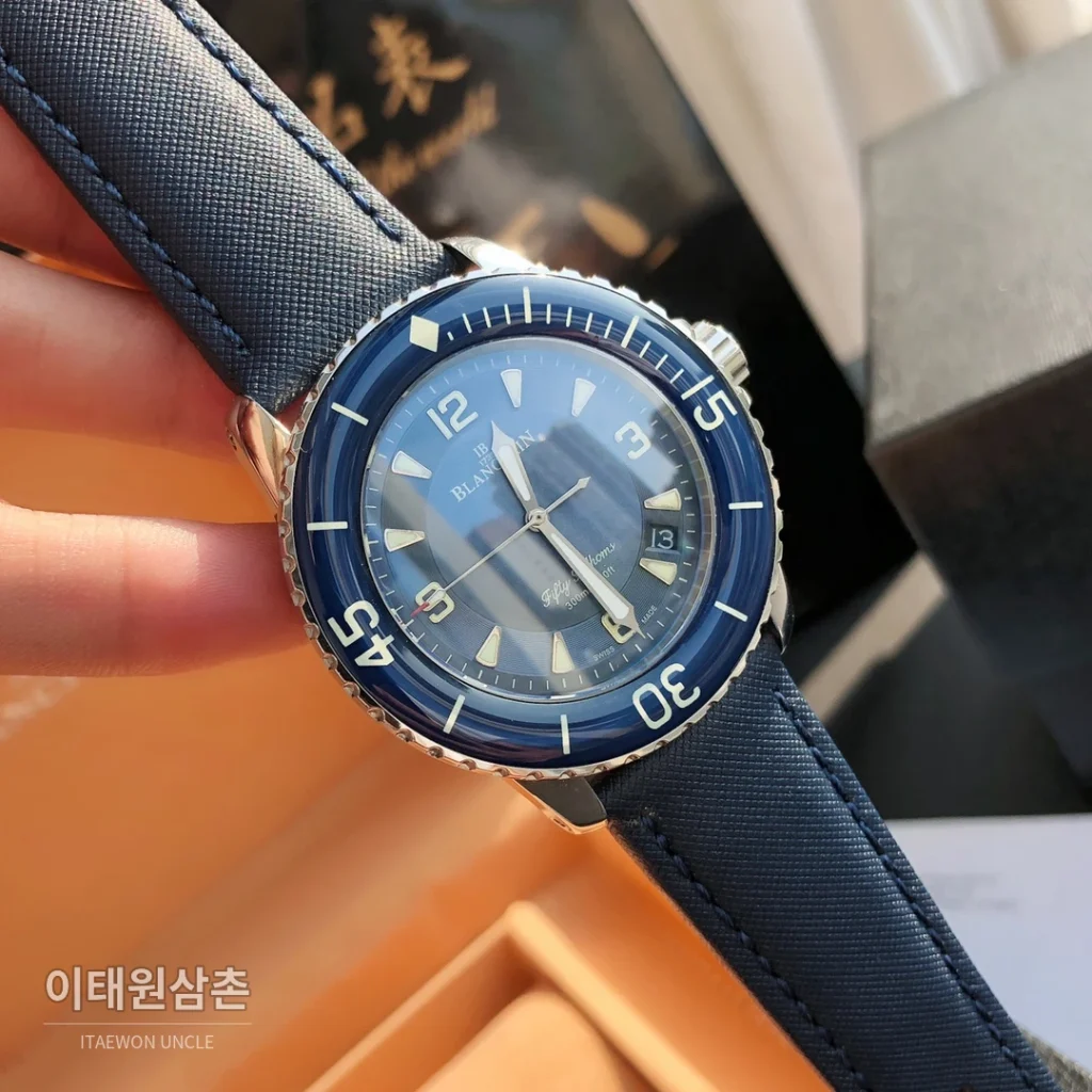 블랑팡 피프티패덤즈 블랙 세라믹 다이버 오토매틱 45mm 네이비 다이얼