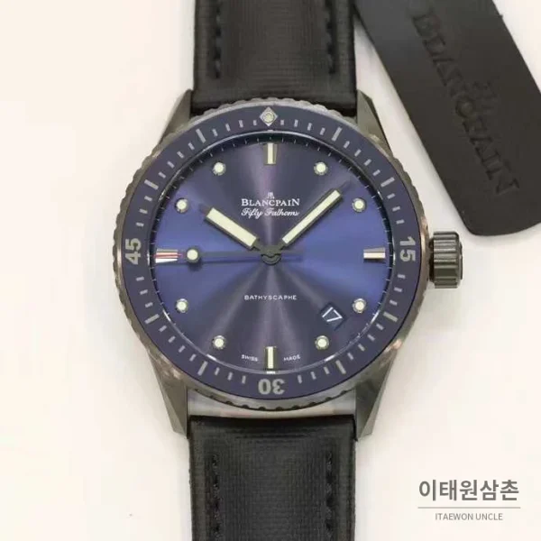 블랑팡 피프티패덤즈 세라믹 블랙다이얼 데이트 다이버 오토매틱 43.6mm (2) 블랑팡 피프티패덤즈 세라믹 블랙다이얼 데이트 다이버 오토매틱 43.6mm 블랙 러버 스트랩 그레이 베젤