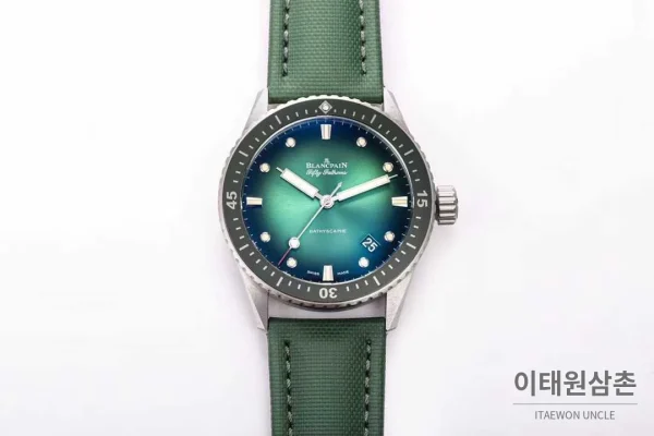 블랑팡 피프티패덤즈 세라믹 블랙다이얼 데이트 다이버 오토매틱 43.6mm 그린 나일론 스트랩 그린 베젤