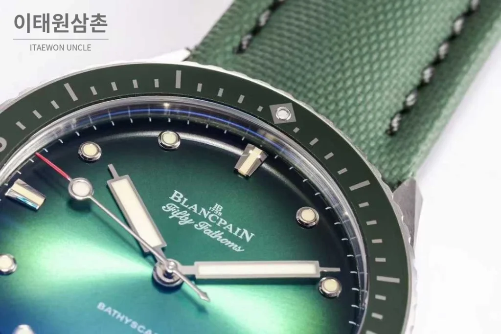 블랑팡 피프티패덤즈 세라믹 블랙다이얼 데이트 다이버 오토매틱 43.6mm 그린 나일론 스트랩 그린 베젤