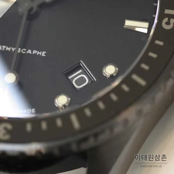 블랑팡 피프티패덤즈 세라믹 블랙다이얼 데이트 다이버 오토매틱 43.6mm 블랙 나일론 스트랩 블랙 베젤