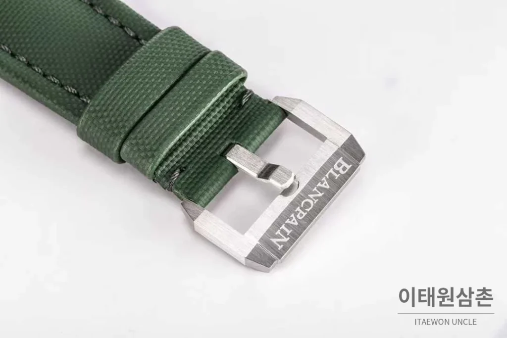 블랑팡 피프티패덤즈 세라믹 블랙다이얼 데이트 다이버 오토매틱 43.6mm 그린 나일론 스트랩 그린 베젤