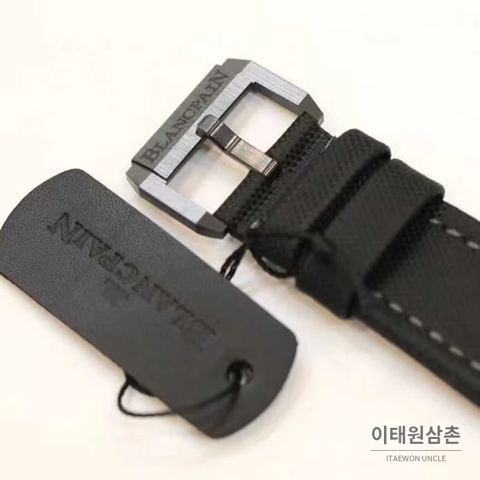 블랑팡 피프티패덤즈 세라믹 블랙다이얼 데이트 다이버 오토매틱 43.6mm 블랙 나일론 스트랩 블랙 베젤