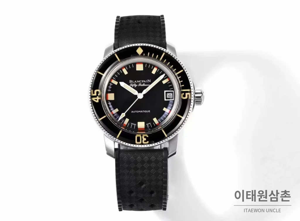 블랑팡 피프티 패덤즈 스틸 블랙다이얼 다이버 오토매틱 40.3mm 5008B 블랙 러버 스트랩 블랙 베젤