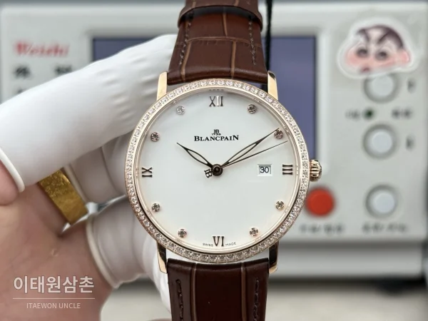 블랑팡 V시리즈 오토매틱 40mm 화이트 다이얼 브라운 가죽 스트랩