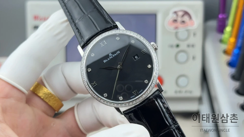 블랑팡 V시리즈 오토매틱 40mm 화이트 다이얼 블랙 가죽 스트랩