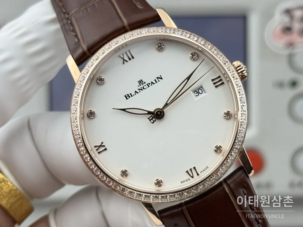 블랑팡 V시리즈 오토매틱 40mm 화이트 다이얼 브라운 가죽 스트랩