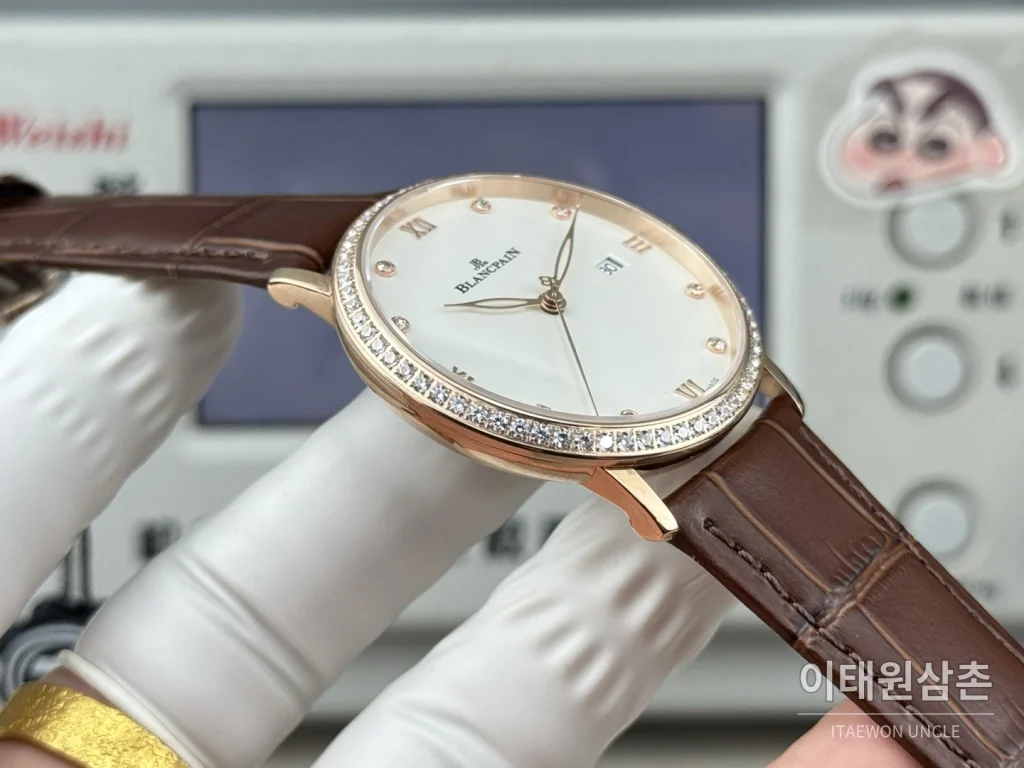 블랑팡 V시리즈 오토매틱 40mm 화이트 다이얼 브라운 가죽 스트랩