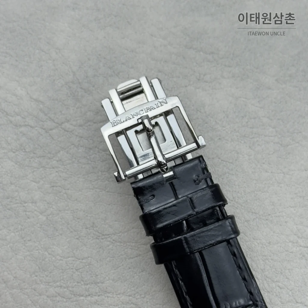 블랑팡 V시리즈 오토매틱 40mm 화이트 다이얼 블랙 가죽 스트랩