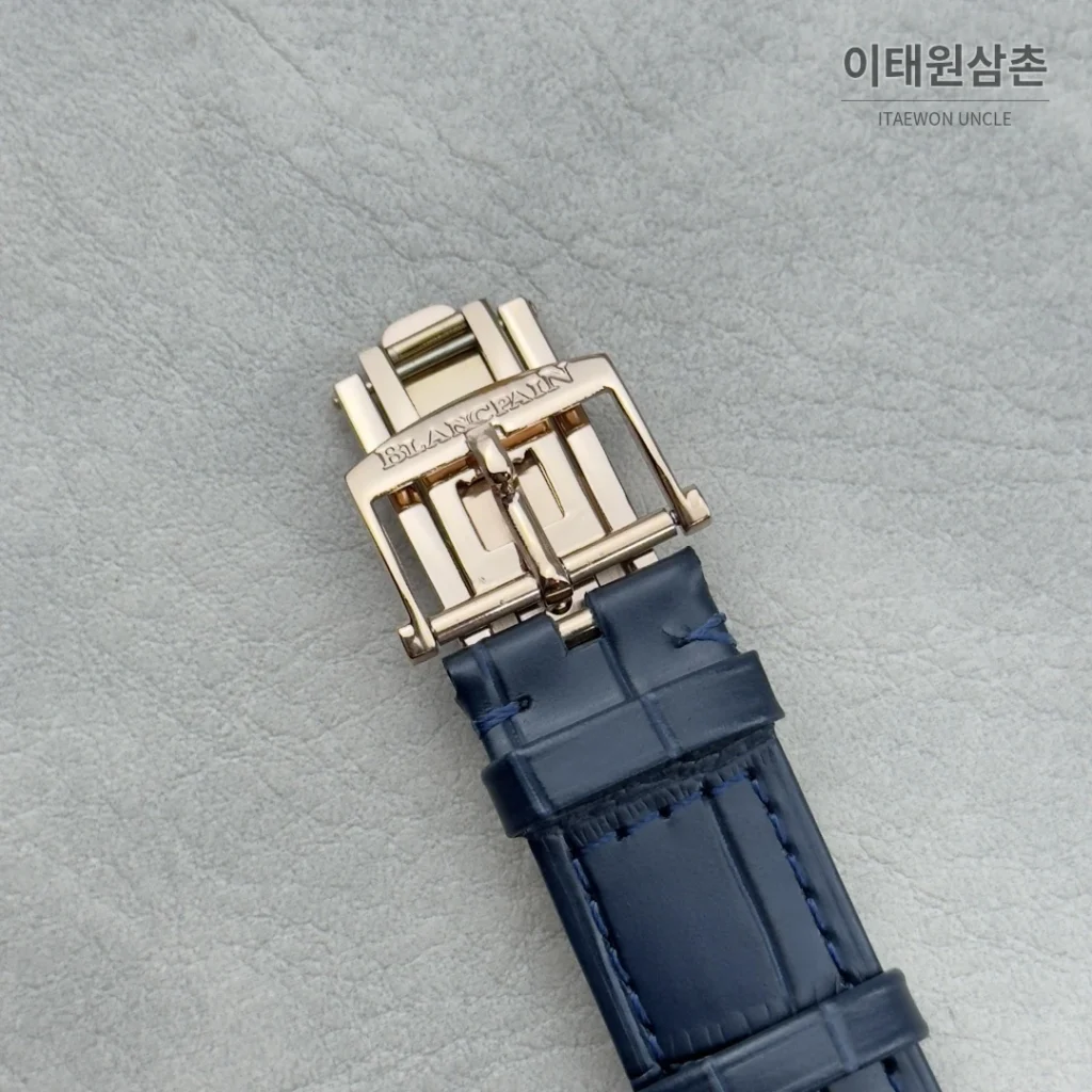 블랑팡 V시리즈 오토매틱 40mm 네이비 다이얼 네이비 가죽 스트랩