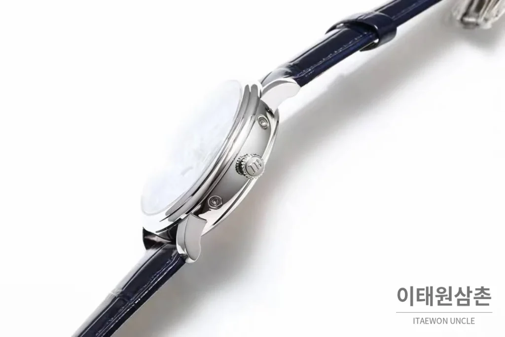 블랑팡 빌레레 퍼페추얼 캘린더 문페이즈 화이트다이얼 오토매틱 42mm 네이비 가죽 스트랩