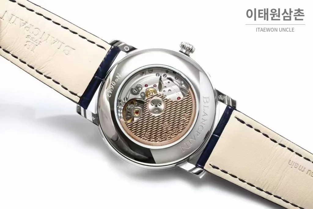 블랑팡 빌레레 퍼페추얼 캘린더 문페이즈 화이트다이얼 오토매틱 42mm 네이비 가죽 스트랩