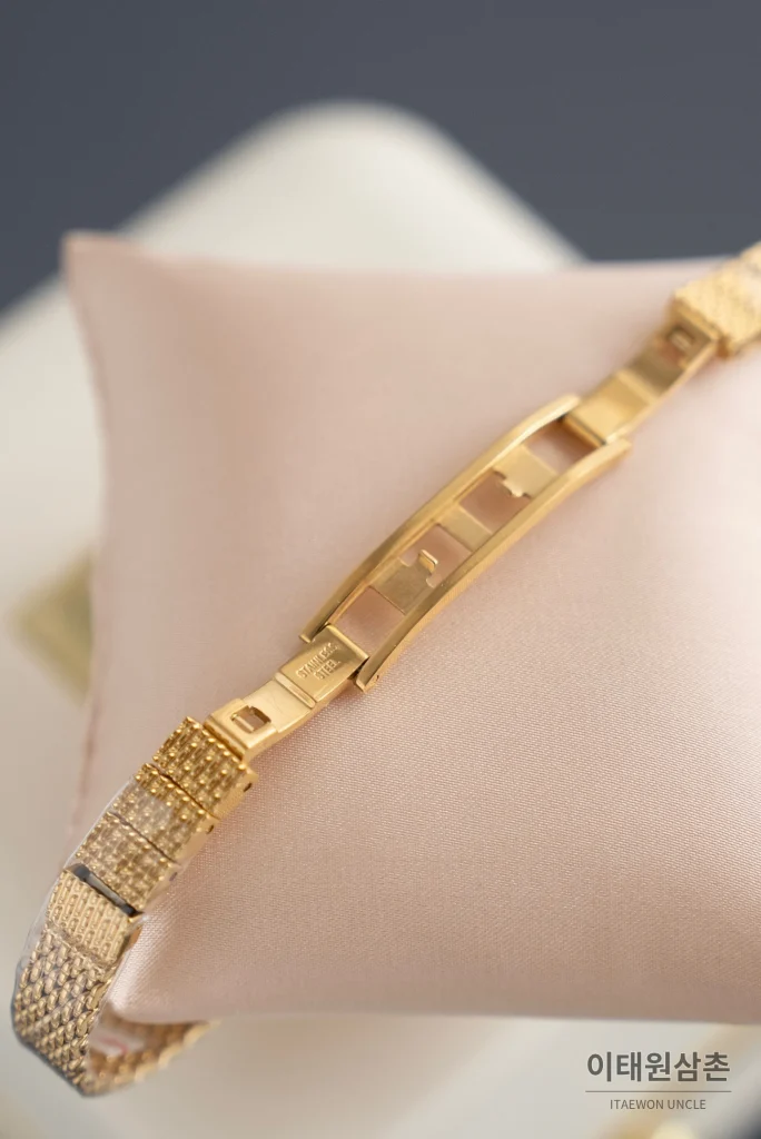 부쉐론 세르펭 보헴 골드베젤 골드다이얼 쿼츠 워치 23mm