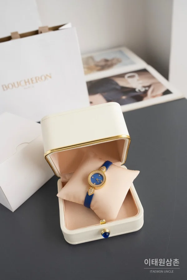 부쉐론 세르펭 보헴 자개다이얼 모이사나이트 쿼츠 워치 23mm 블루 가죽 스트랩 골드 베젤 부쉐론 세르펭 보헴 자개다이얼 모이사나이트 쿼츠 워치 23mm 블루 가죽 스트랩 골드 베젤