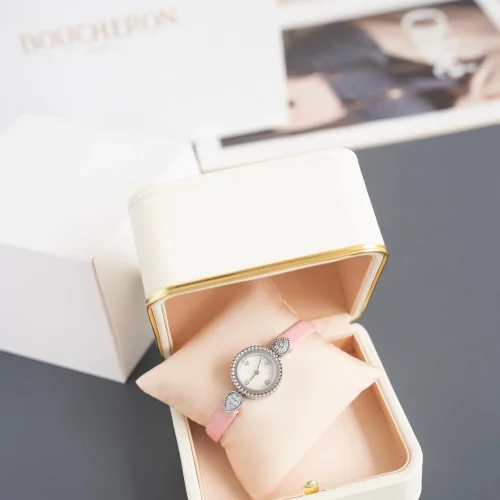 부쉐론 세르펭 보헴 자개다이얼 모이사나이트 쿼츠 워치 23mm 핑크 가죽 스트랩 실버 베젤 부쉐론 세르펭 보헴 자개다이얼 모이사나이트 쿼츠 워치 23mm 핑크 가죽 스트랩 실버 베젤