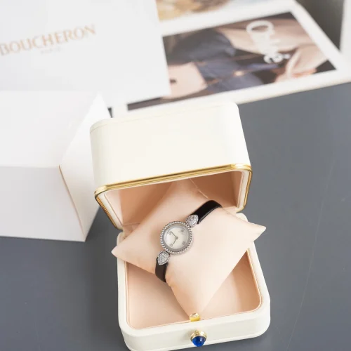부쉐론 세르펭 보헴 자개다이얼 모이사나이트 쿼츠 워치 23mm 블랙 가죽 스트랩 실버 베젤 (2) 부쉐론 세르펭 보헴 자개다이얼 모이사나이트 쿼츠 워치 23mm 블랙 가죽 스트랩 실버 베젤 (2)
