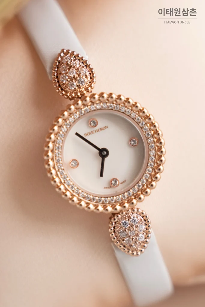 부쉐론 세르펭 보헴 자개다이얼 모이사나이트 쿼츠 워치 23mm 화이트 러버 스트랩 로즈골드 베젤