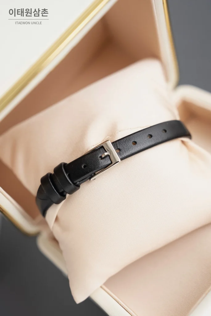 부쉐론 세르펭 보헴 자개다이얼 모이사나이트 쿼츠 워치 23mm 블랙 가죽 스트랩 실버 베젤 (2)