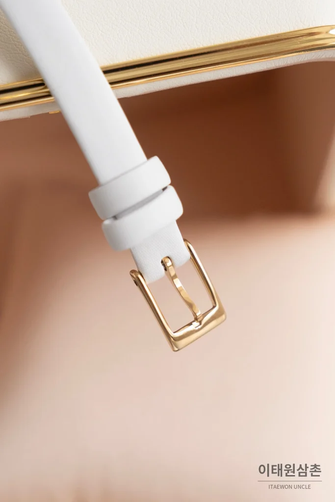 부쉐론 세르펭 보헴 자개다이얼 모이사나이트 쿼츠 워치 23mm 화이트 러버 스트랩 골드 베젤