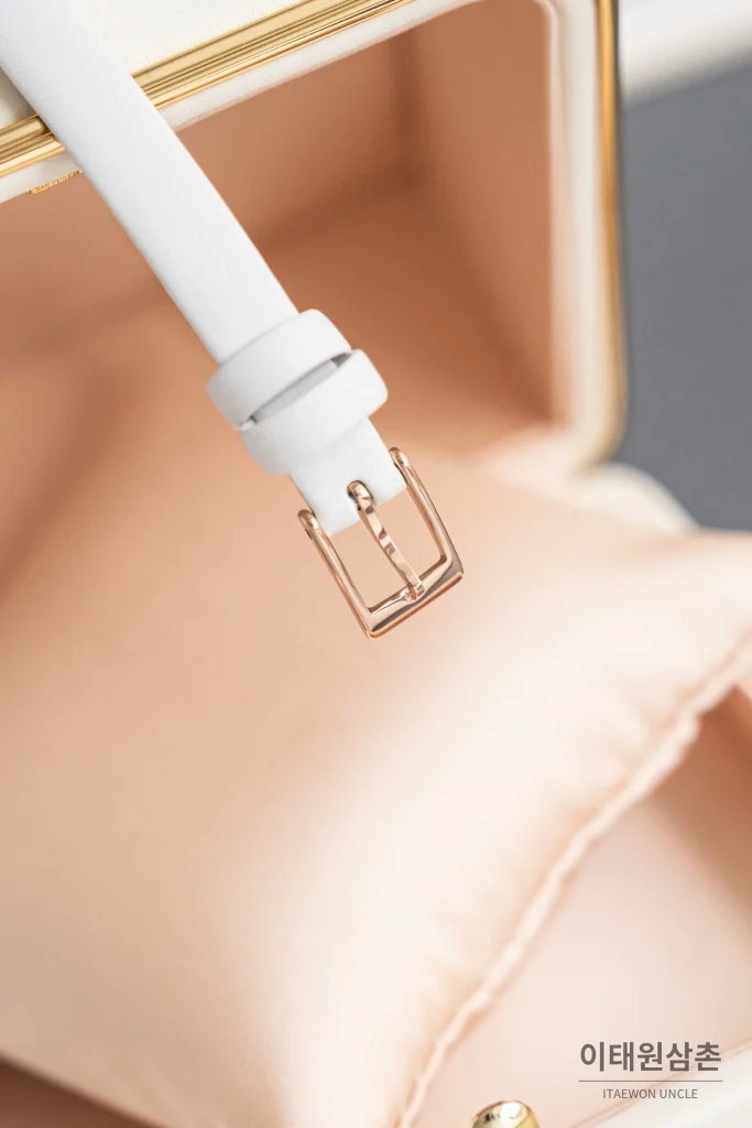 부쉐론 세르펭 보헴 자개다이얼 모이사나이트 쿼츠 워치 23mm 화이트 러버 스트랩 로즈골드 베젤