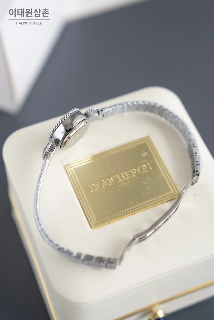 부쉐론 세르펭 보헴 실버베젤 화이트다이얼 쿼츠 워치 23mm (2)