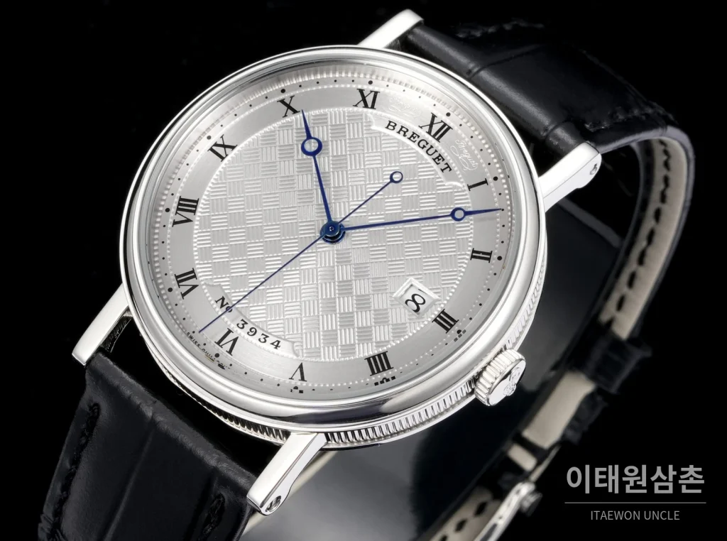 브레게 클래식 5177 스틸 에나멜 다이얼 오토매틱 38mm 화이트 블랙 가죽 스트랩