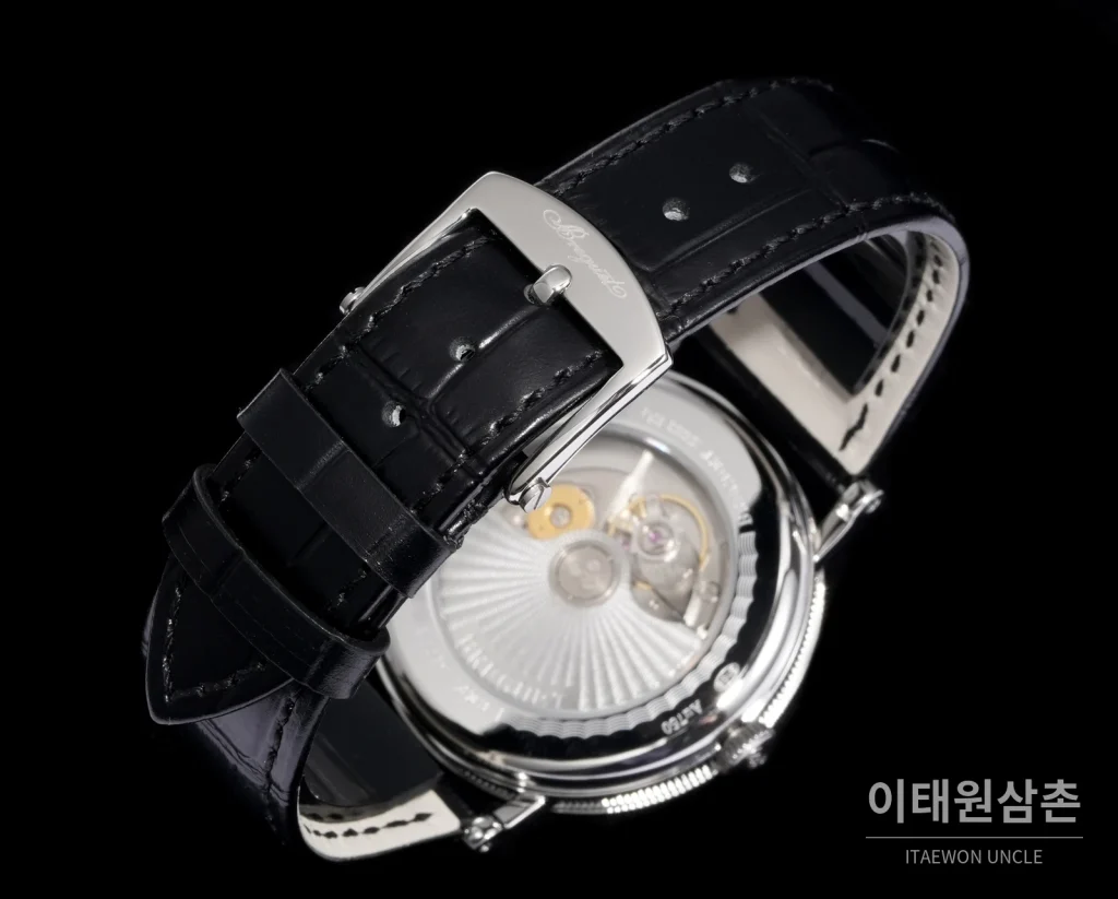 브레게 클래식 5177 스틸 에나멜 다이얼 오토매틱 38mm 화이트 블랙 가죽 스트랩