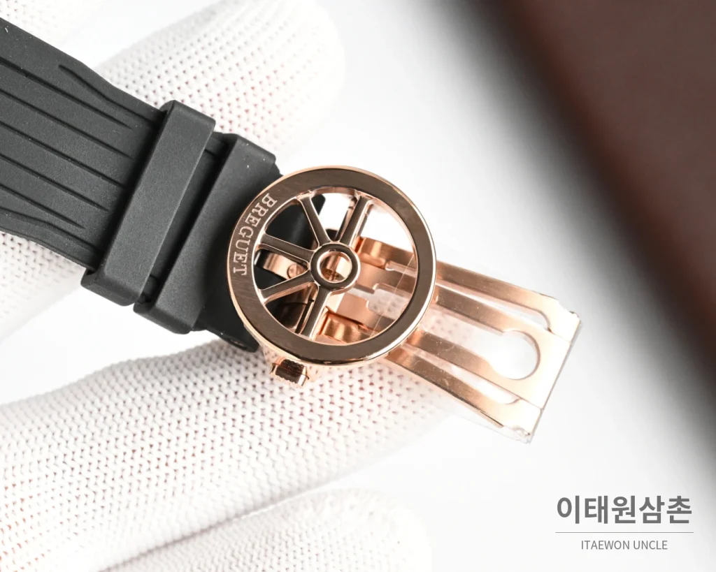 브레게 마린 오토매틱 40mm 네이비 다이얼 네이비 러버 스트랩 로즈골드 베젤