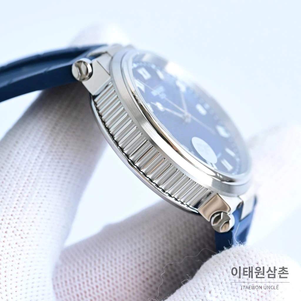 브레게 마린 선레이블루 다이얼 오토매틱 40mm 블랙 러버 스트랩 실버 베젤