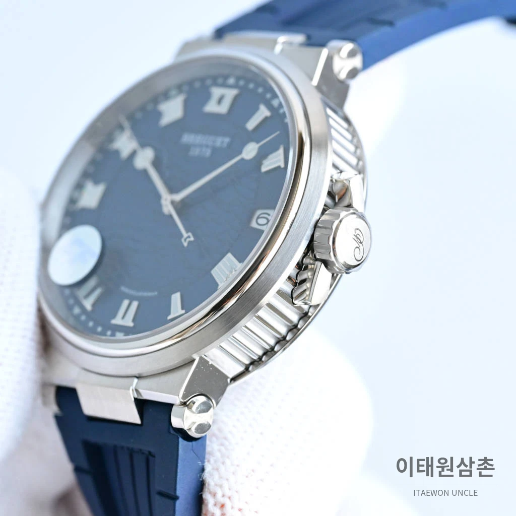 브레게 마린 선레이블루 다이얼 오토매틱 40mm 블랙 러버 스트랩 실버 베젤