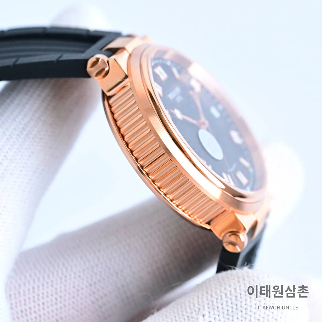 브레게 마린 선레이블루 다이얼 오토매틱 40mm 네이비 러버 스트랩 로즈골드 베젤
