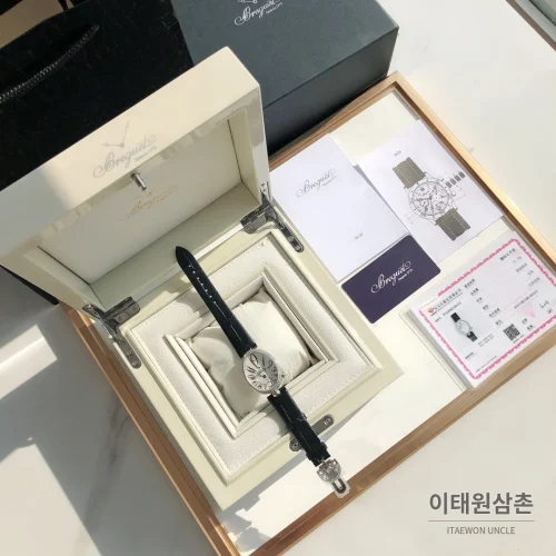 브레게 레인드네이플 18K 로즈골드 다이아몬드 오토매틱 33mm 화이트 다이얼 블랙 가죽 스트랩 실버 베젤