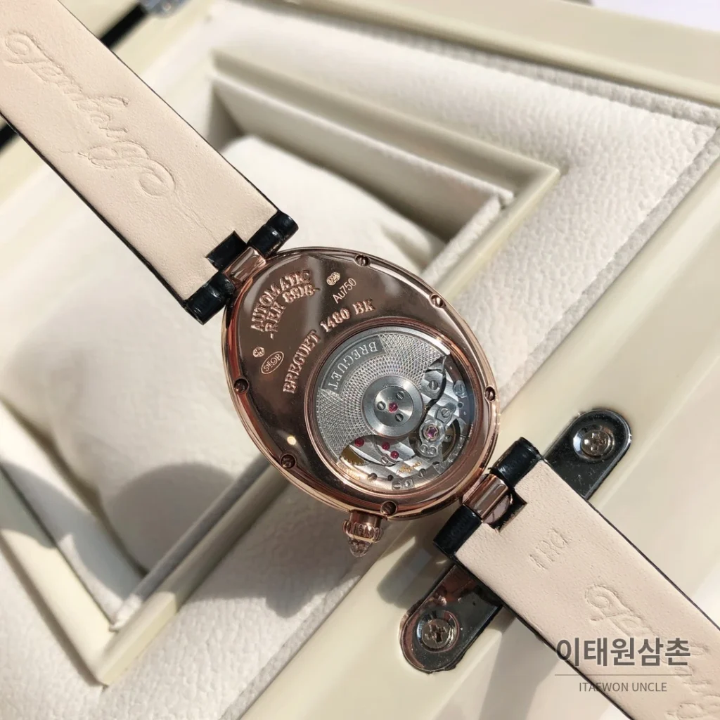 브레게 레인드네이플 18K 로즈골드 다이아몬드 오토매틱 33mm 화이트 다이얼 블랙 가죽 스트랩 로즈골드 베젤