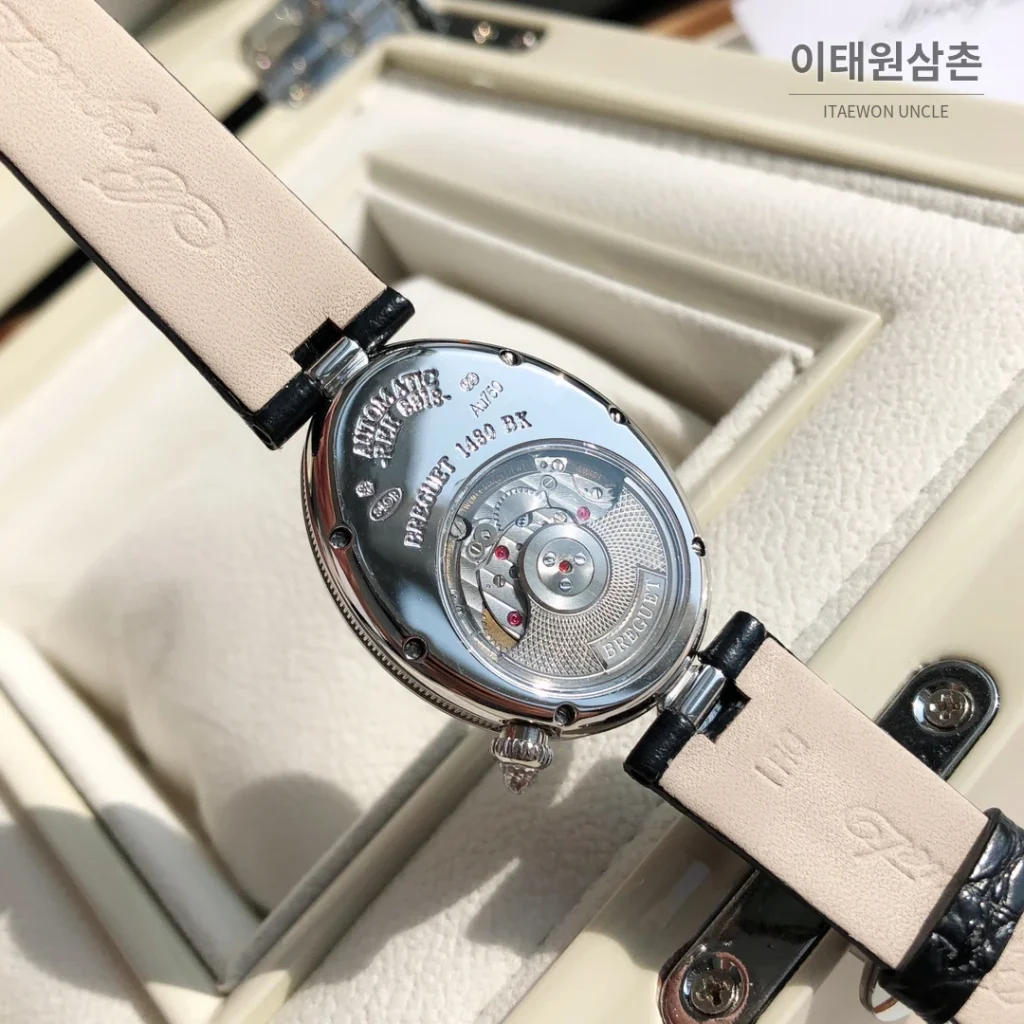 브레게 레인드네이플 18K 로즈골드 다이아몬드 오토매틱 33mm 화이트 다이얼 블랙 가죽 스트랩 실버 베젤