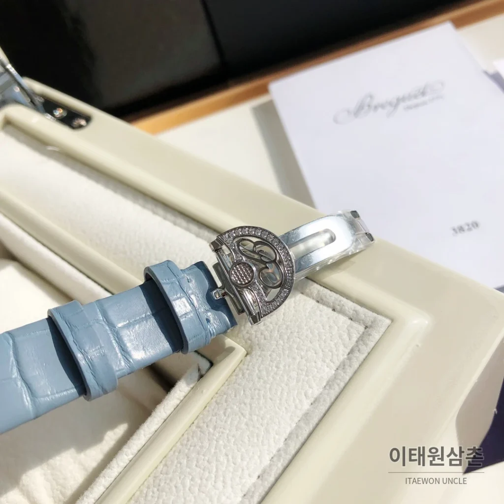 브레게 레인드네이플 18K 로즈골드 다이아몬드 오토매틱 33mm 화이트 다이얼 아이스블루 가죽 스트랩 실버 베젤