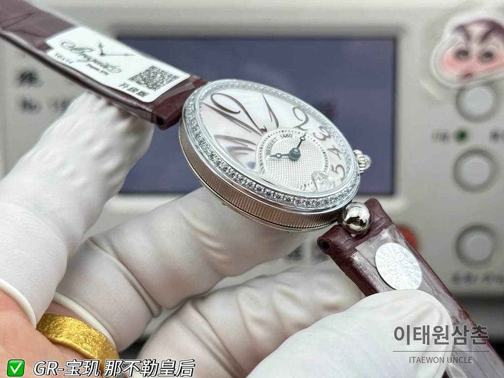 브레게 레인 드 네이플 실버 크리스탈 베젤 화이트 다이얼 버건디 스트랩 시계 36mm