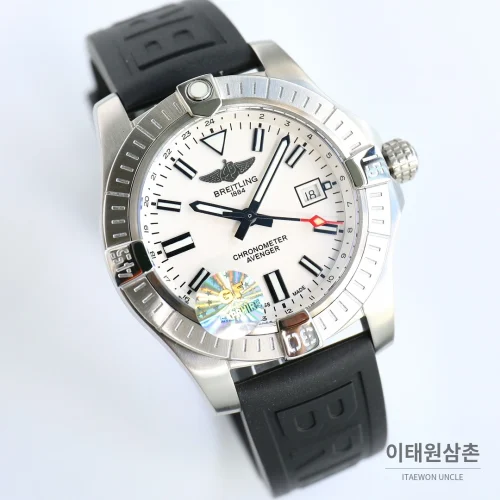 브라이틀링 어벤저 블랙버드 티타늄 오토매틱 44mm 화이트 다이얼 블랙 러버 스트랩