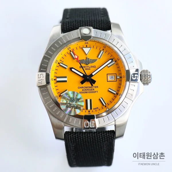 브라이틀링 어벤저 블랙버드 티타늄 오토매틱 44mm 옐로우 다이얼 블랙 나일론 스트랩 브라이틀링 어벤저 블랙버드 티타늄 오토매틱 44mm 옐로우 다이얼 블랙 나일론 스트랩