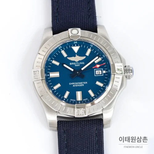 브라이틀링 어벤저 블랙버드 티타늄 오토매틱 44mm 블루 다이얼 네이비 나일론 스트랩 (2)