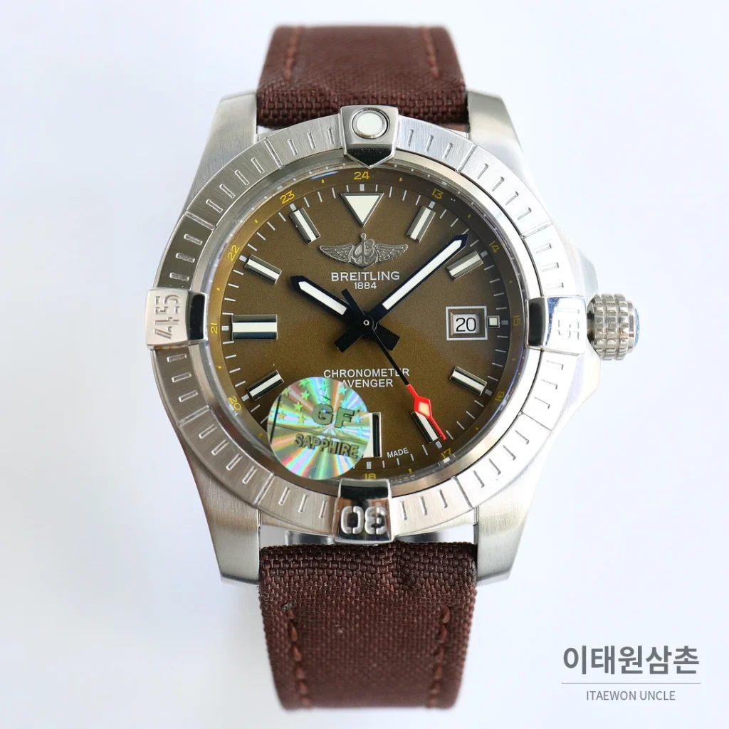 브라이틀링 어벤저 블랙버드 티타늄 오토매틱 44mm 브라운 다이얼 브라운 나일론 스트랩