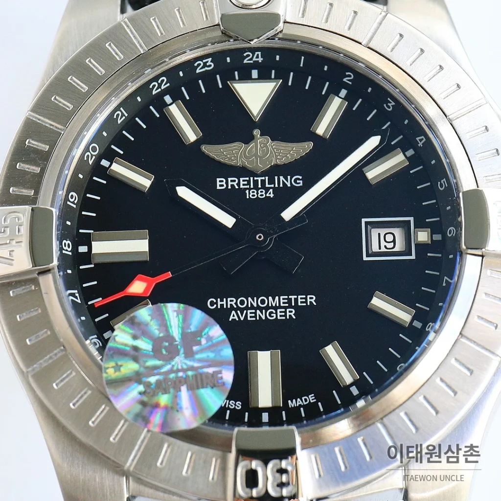 브라이틀링 어벤저 블랙버드 티타늄 오토매틱 44mm 블랙 다이얼 블랙 나일론 스트랩