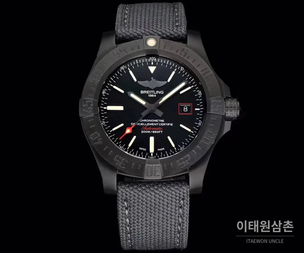 브라이틀링 어벤저 블랙버드 티타늄 블랙다이얼 오토매틱 44mm